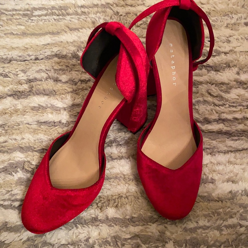 Metaphor block heels